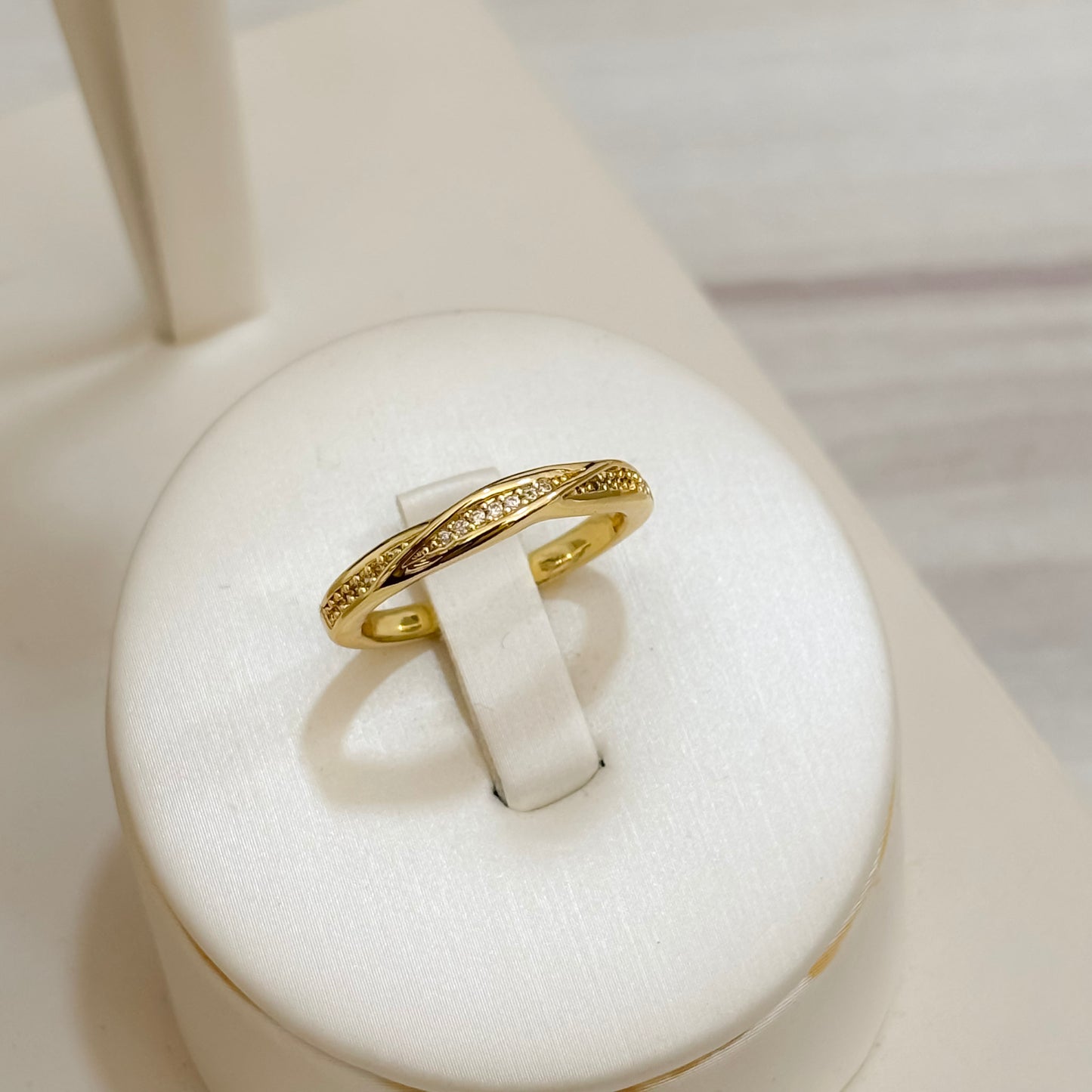 Anillo Entrelazos Plano