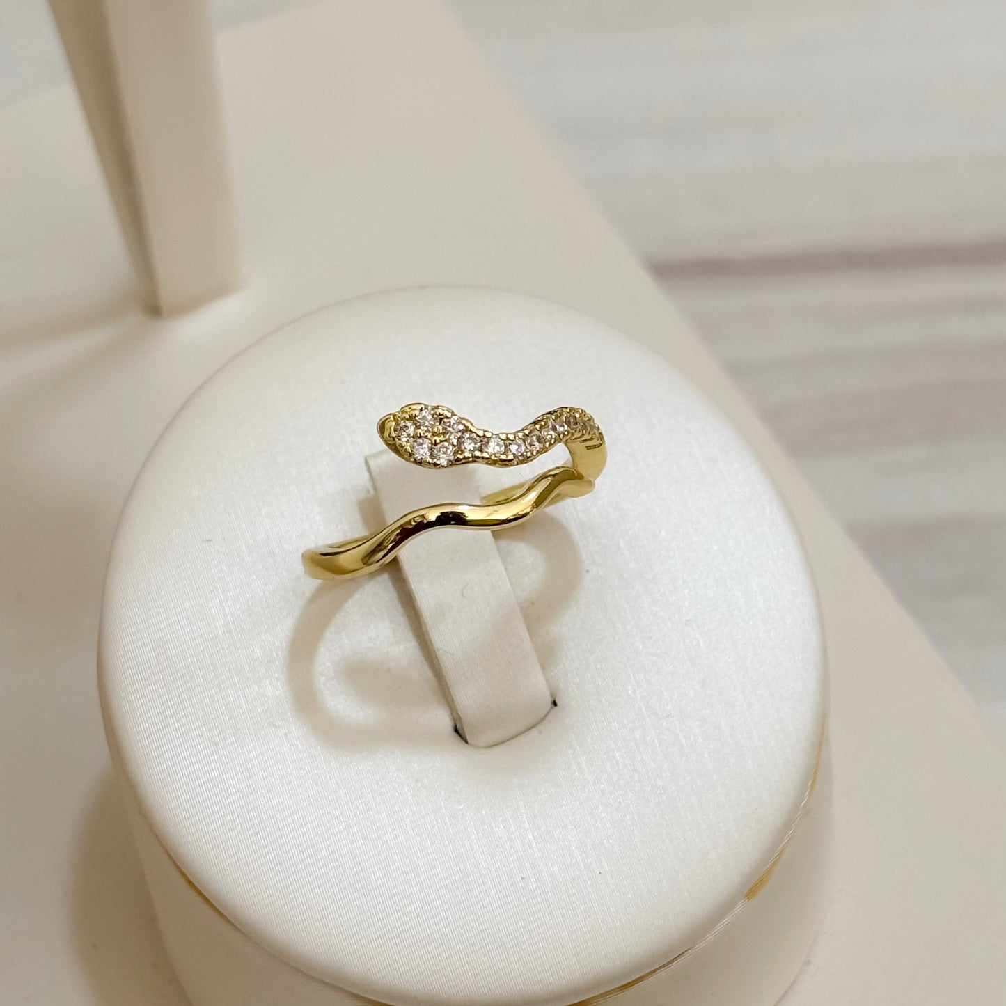 Anillo Serpiente y Cola