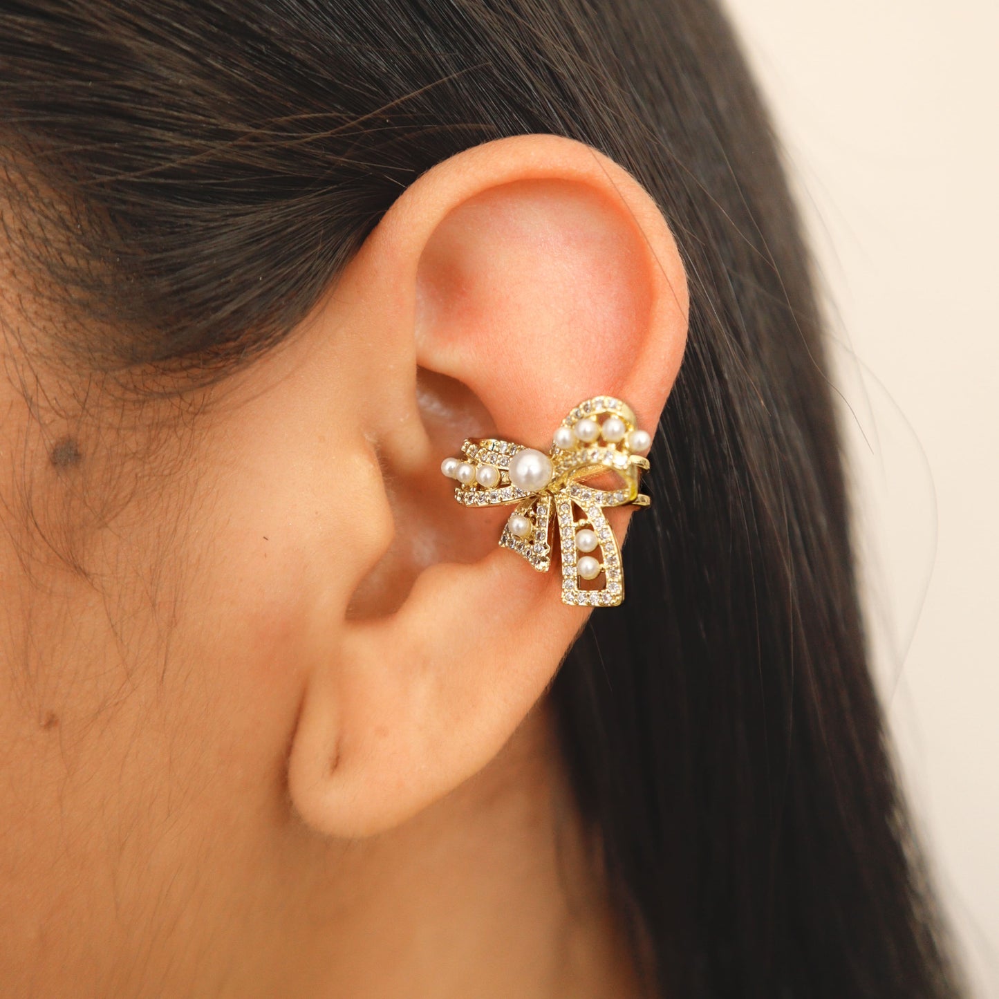 Earcuff Lazo Perlas