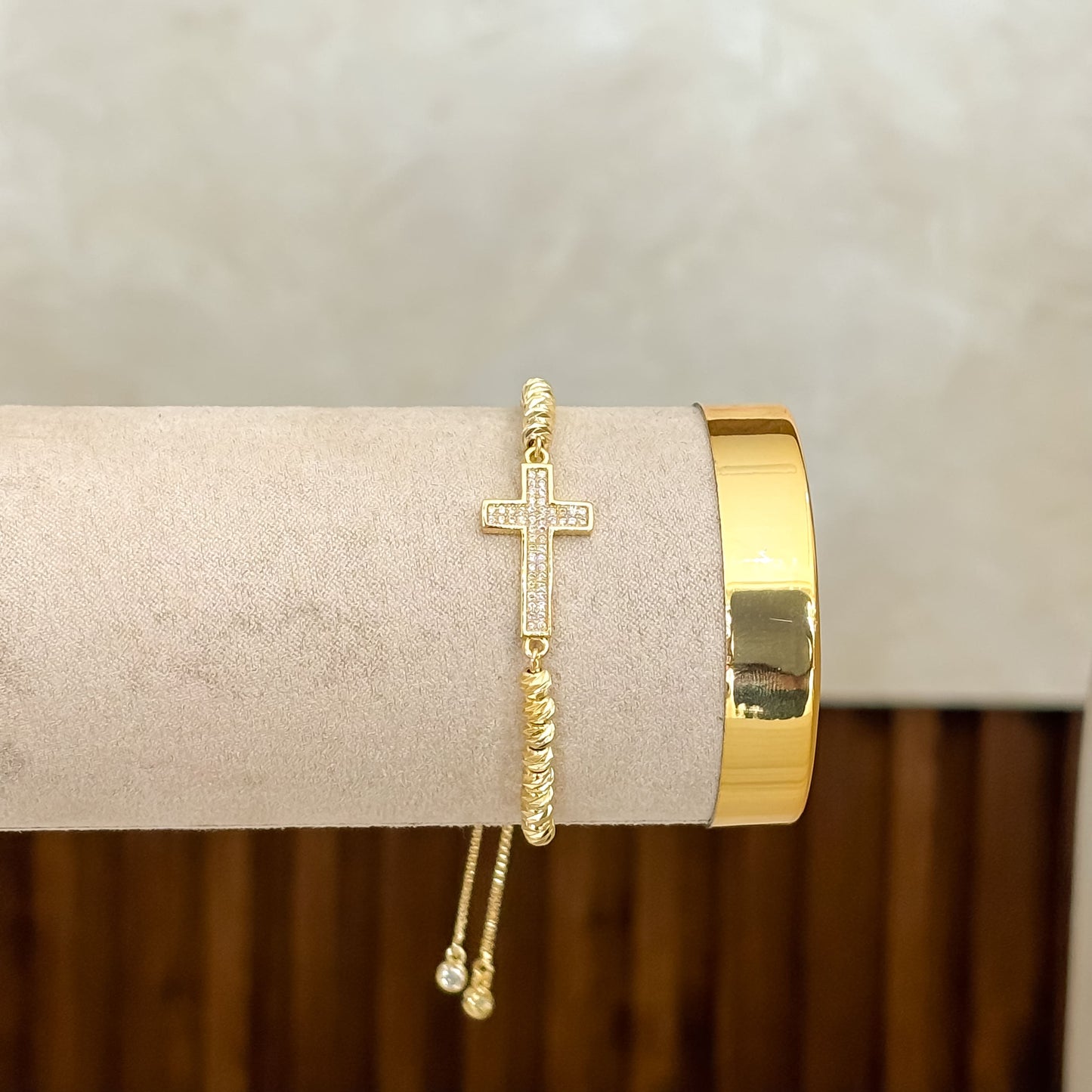 Pulsera Cruz Rodinada y Balines Rodinados