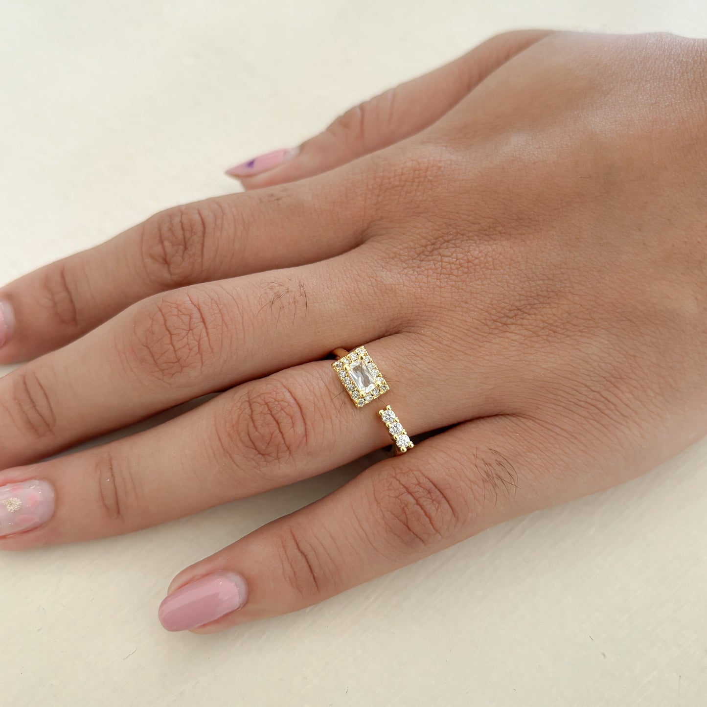 Anillo Cristal Rectangulo Ajustable Adelante