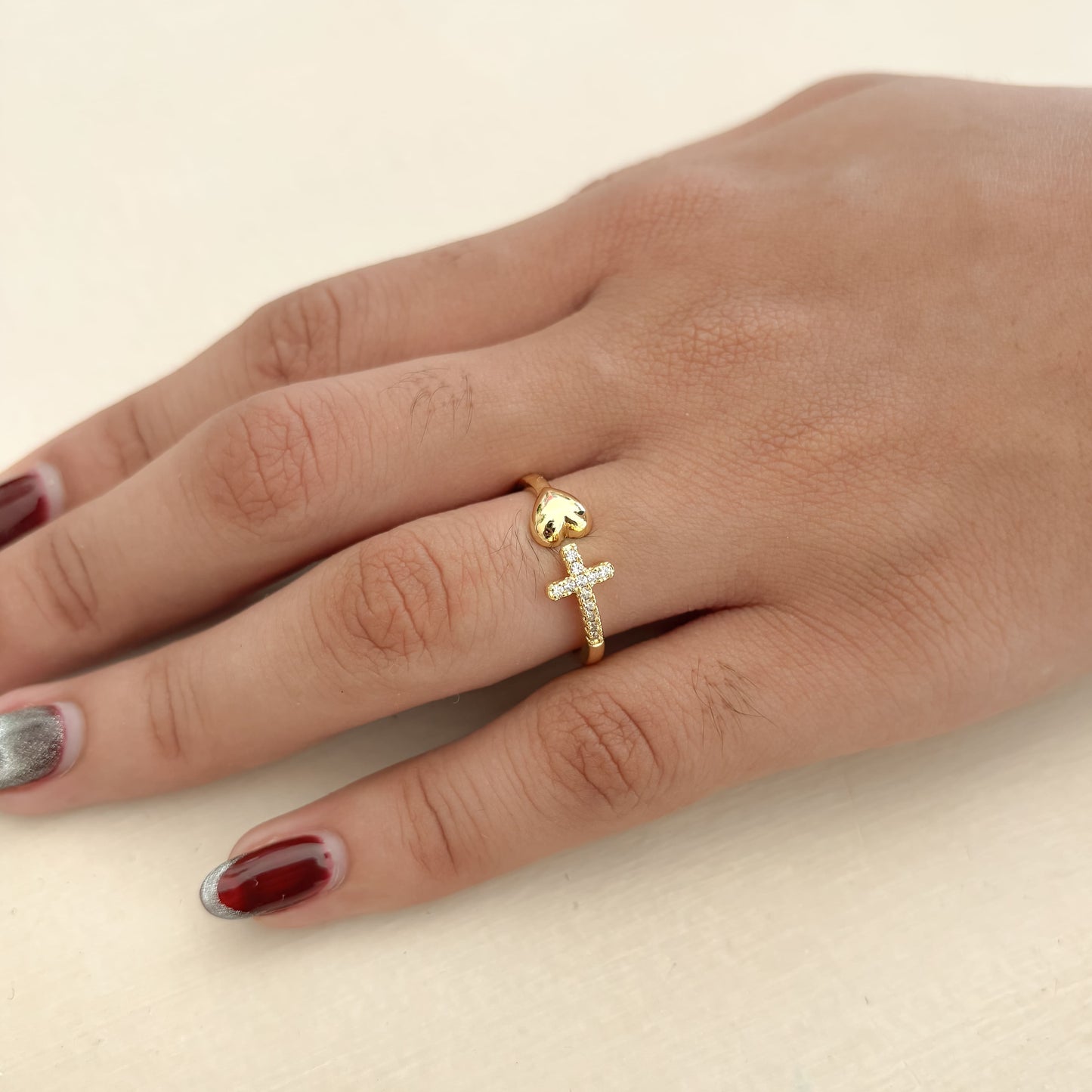 Anillo Corazon y Cruz