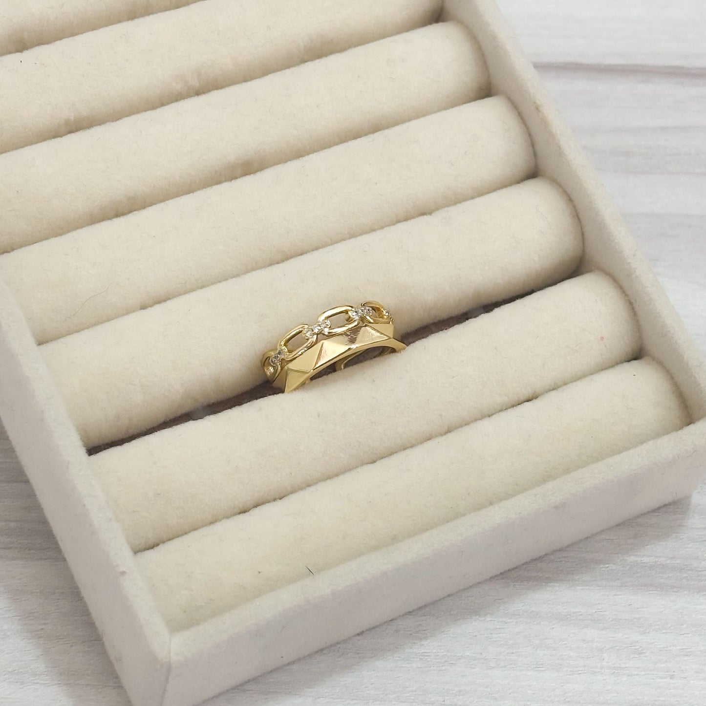 Anillo Cartier Base Solida