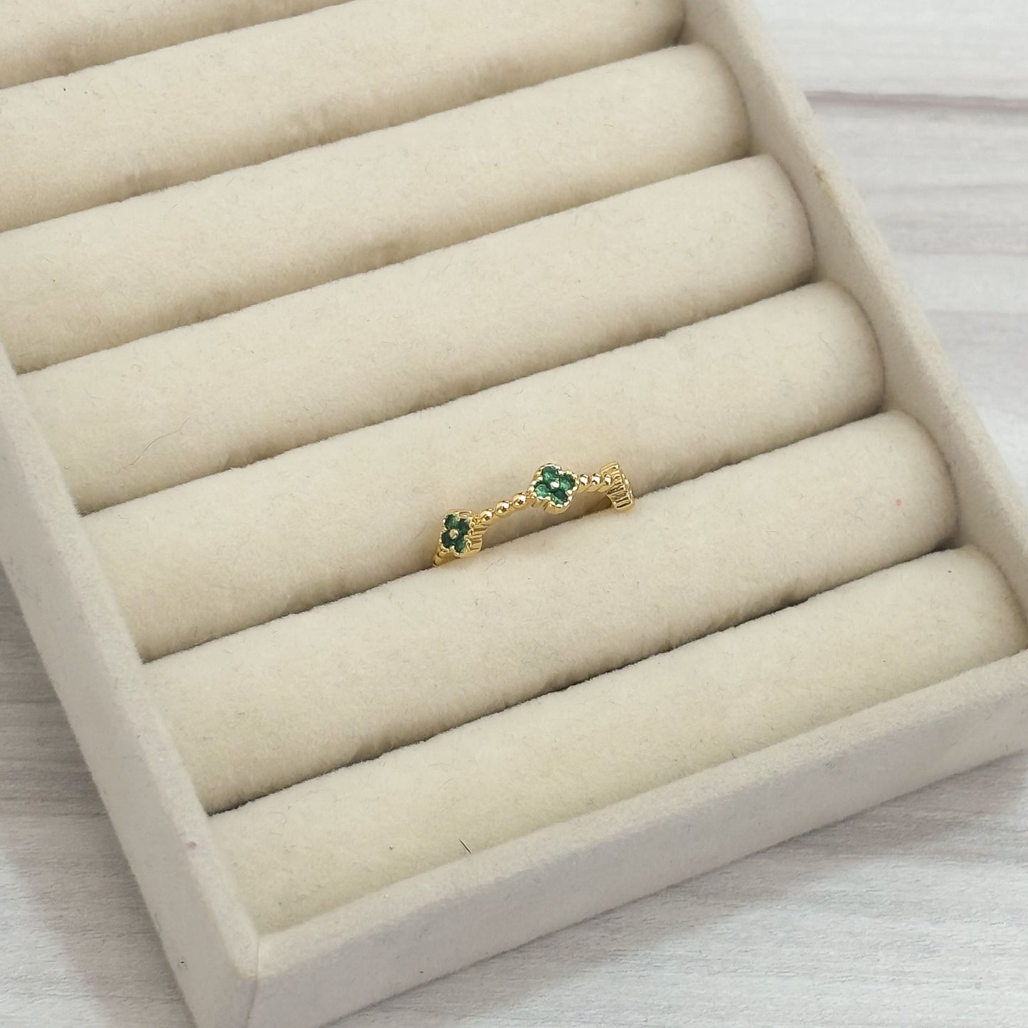 Anillo Trebol Intercalado