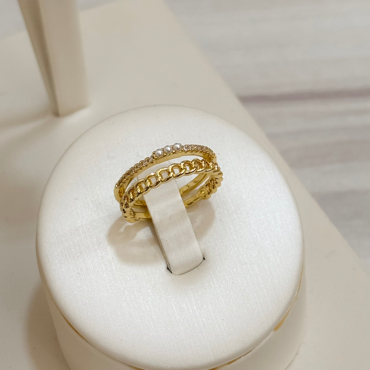 Anillo Dos Carriles Cartier y Perla