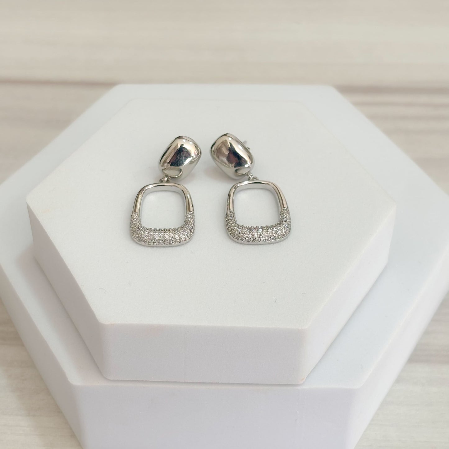 Topos Aura Microcircones